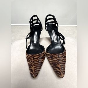 MANOLO BLAHNIK PONYHAIR ANIMAL PRINT D’ORSAY PUMPS